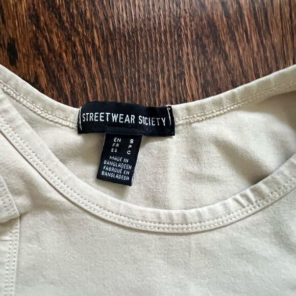 Cropped tee - Picture 3 of 3